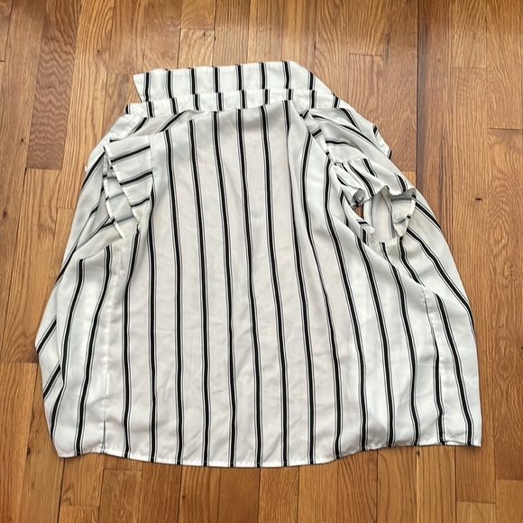 Striped women's blouse - Picture 2 of 2